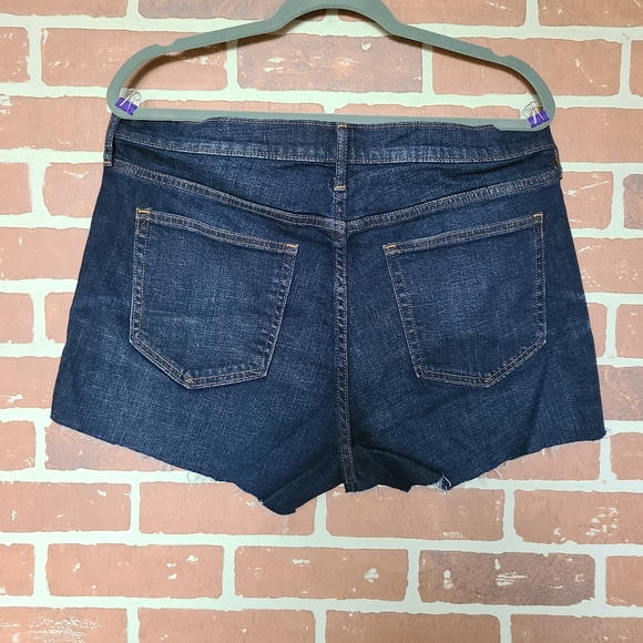 Gap Denim Cut Off Shorts - Picture 2 of 7